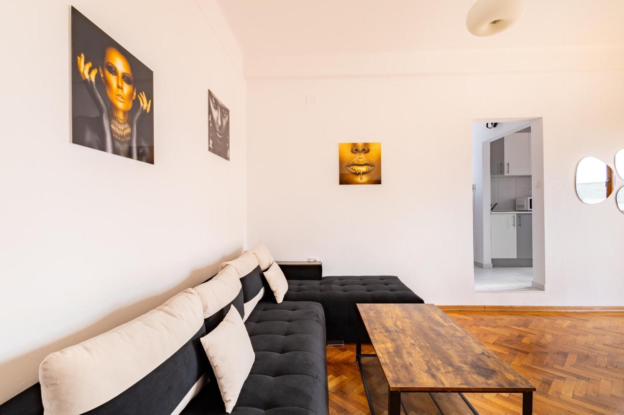 Downtown Victoria Apartments By Citybookings 布加勒斯特 外观 照片